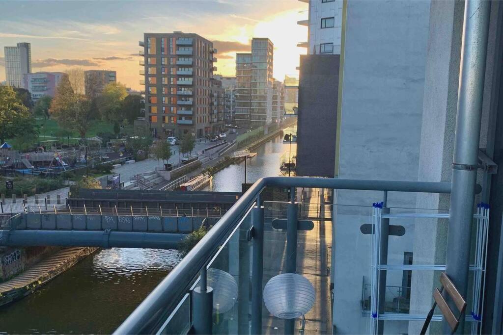 Canal Room London Exterior photo